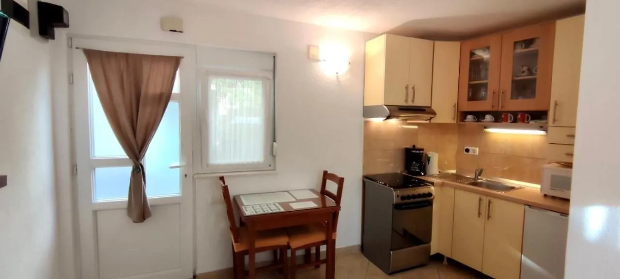 Dinka Apartment 트로기르